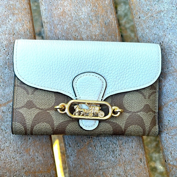 Coach Jade Medium Envelope Wallet In Signature Canvas - Picture 2 of 5